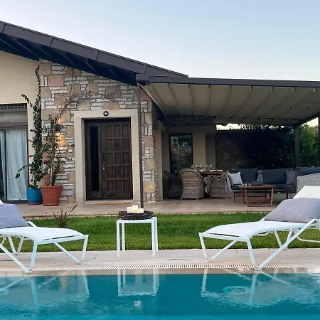Golf And Country Club Regnum Villa